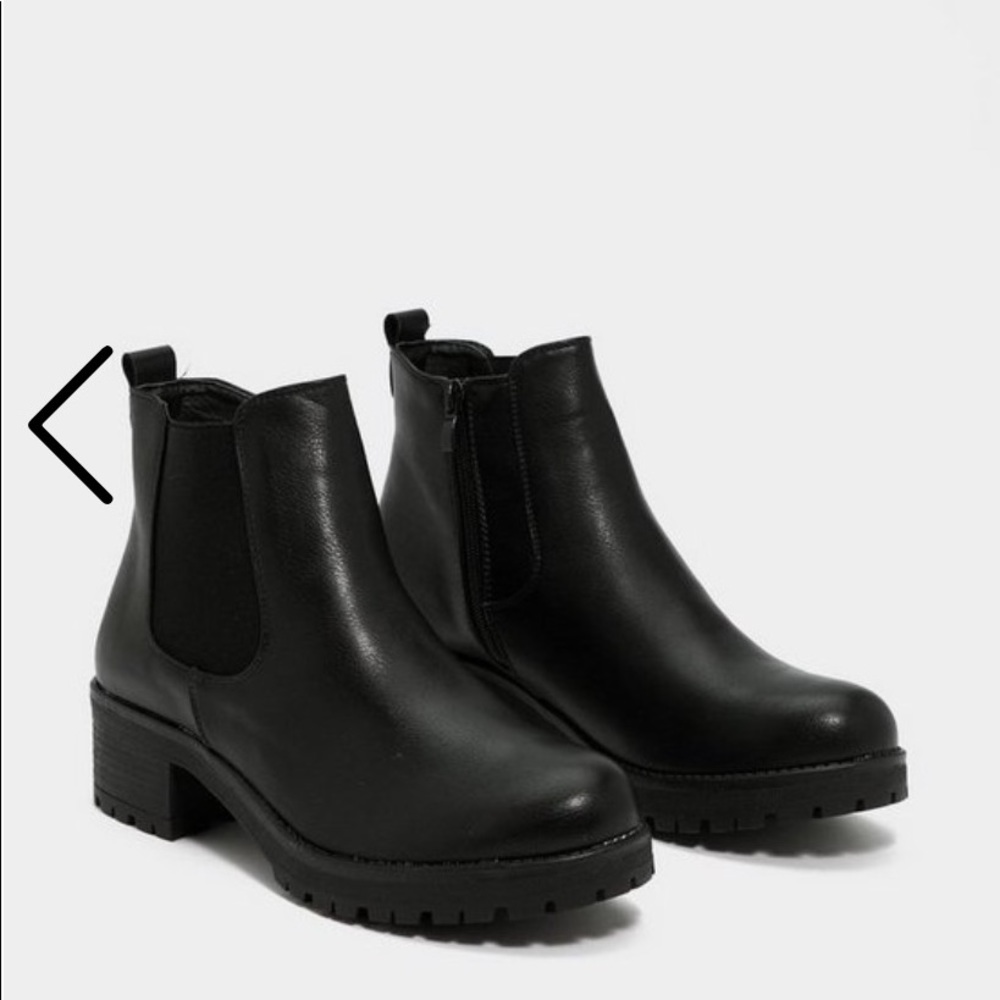 Follow in my Footsteps Chelsea Boot